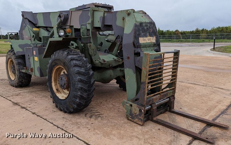 image for item DR6948 1991 SkyTrak 6000M  telehandler