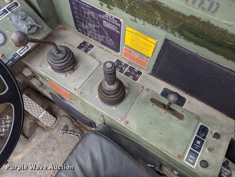 image for item DR6948 1991 SkyTrak 6000M  telehandler