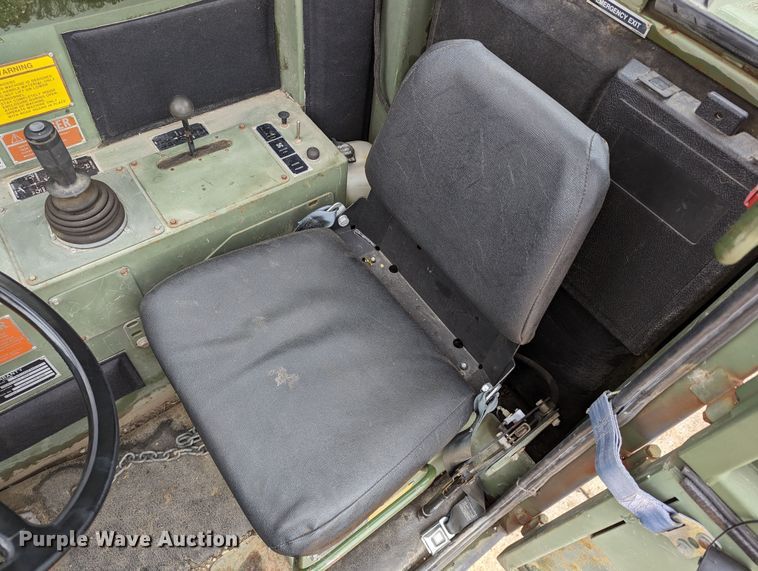 image for item DR6948 1991 SkyTrak 6000M  telehandler