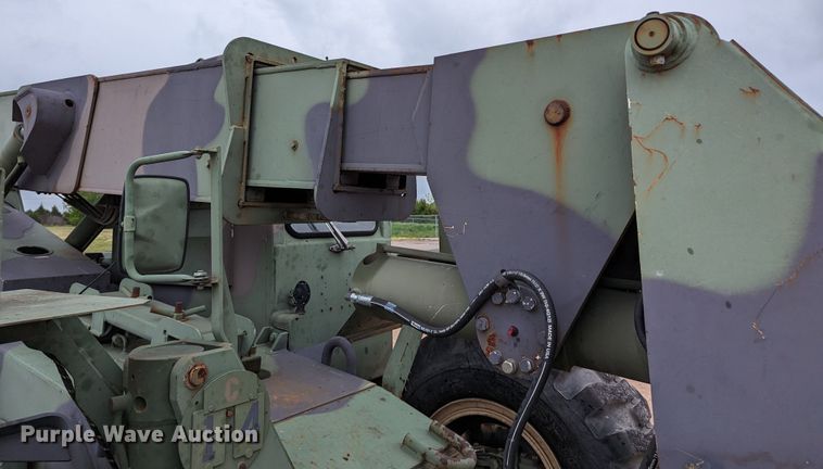 image for item DR6948 1991 SkyTrak 6000M  telehandler