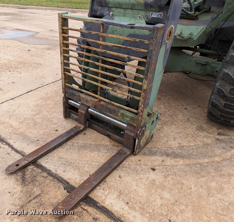 image for item DR6948 1991 SkyTrak 6000M  telehandler