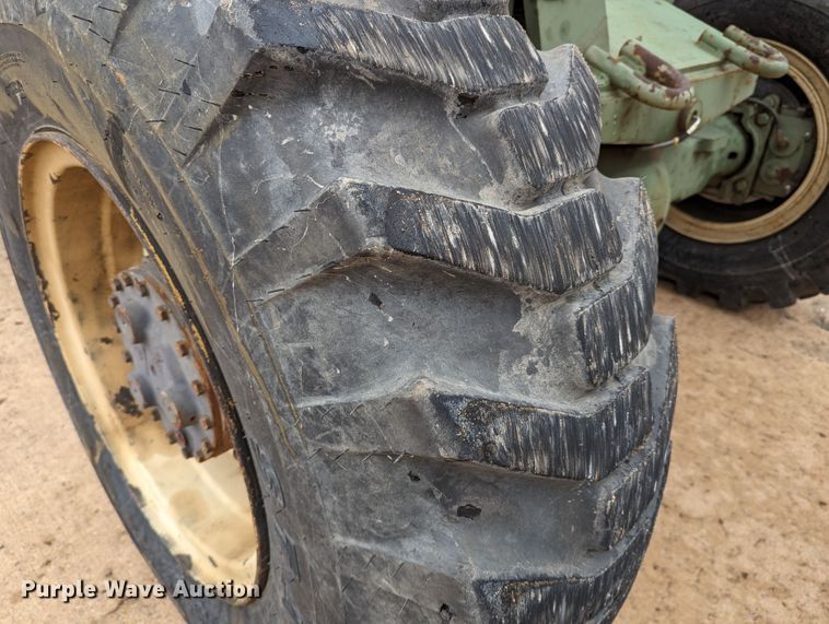 image for item DR6948 1991 SkyTrak 6000M  telehandler