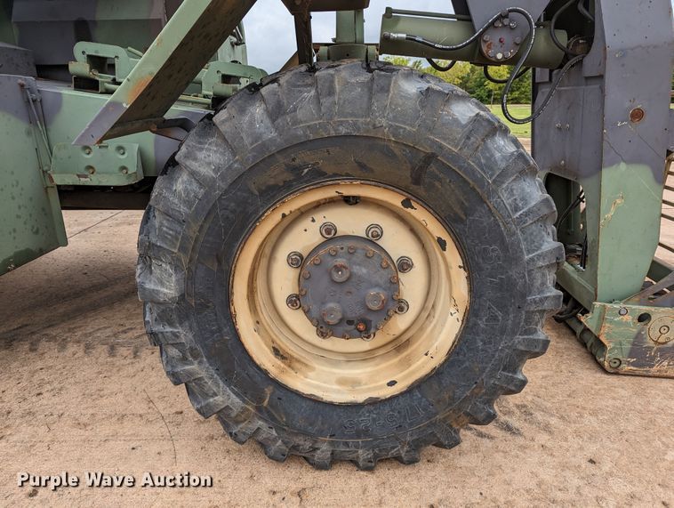 image for item DR6948 1991 SkyTrak 6000M  telehandler