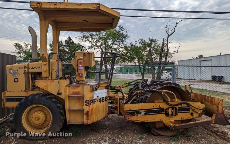 image for item DR6949 1986 Ingersoll Rand SPF-48B  single drum vibratory roller