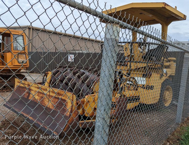 image for item DR6949 1986 Ingersoll Rand SPF-48B  single drum vibratory roller