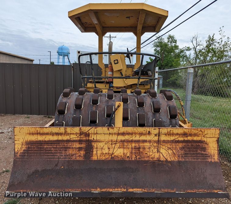 image for item DR6949 1986 Ingersoll Rand SPF-48B  single drum vibratory roller