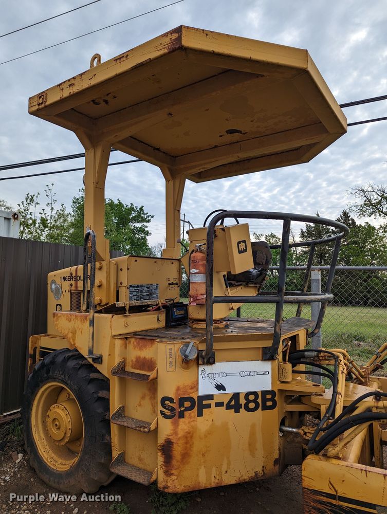 image for item DR6949 1986 Ingersoll Rand SPF-48B  single drum vibratory roller