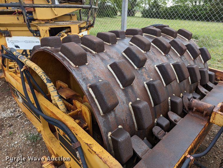 image for item DR6949 1986 Ingersoll Rand SPF-48B  single drum vibratory roller