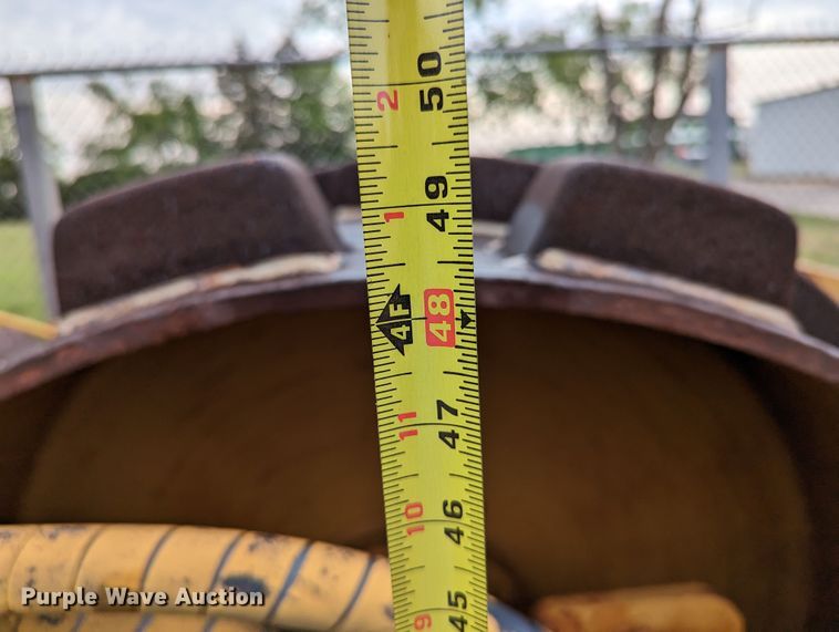 image for item DR6949 1986 Ingersoll Rand SPF-48B  single drum vibratory roller