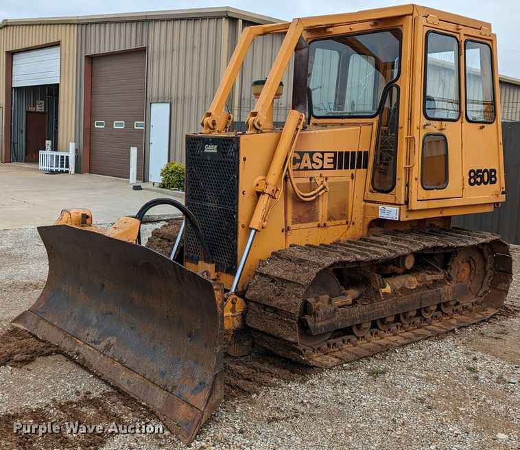 image for item DR6950 1980 Case 850B  dozer