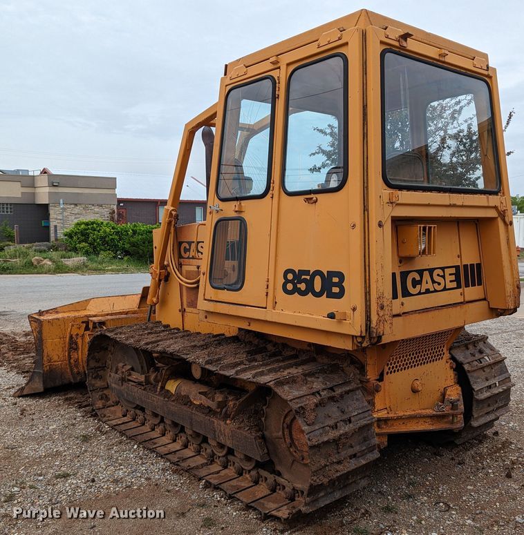 image for item DR6950 1980 Case 850B  dozer