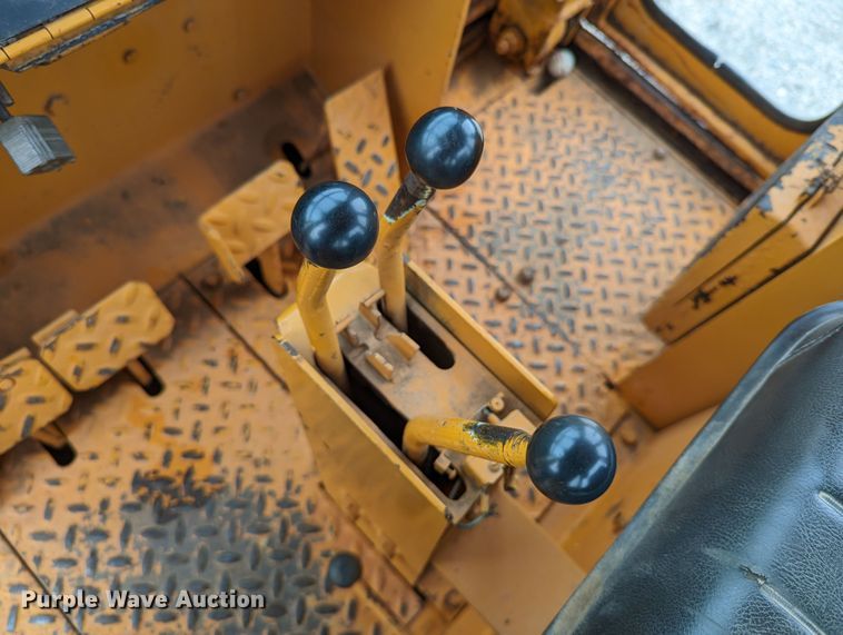 image for item DR6950 1980 Case 850B  dozer