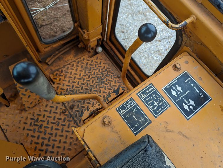 image for item DR6950 1980 Case 850B  dozer