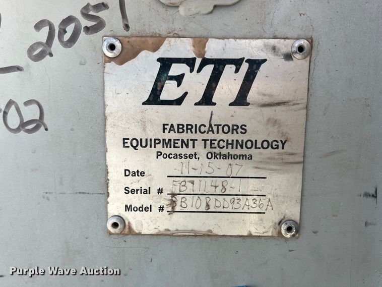 image for item DS2868 2014 Ford F550 Super Duty  SuperCab bucket truck