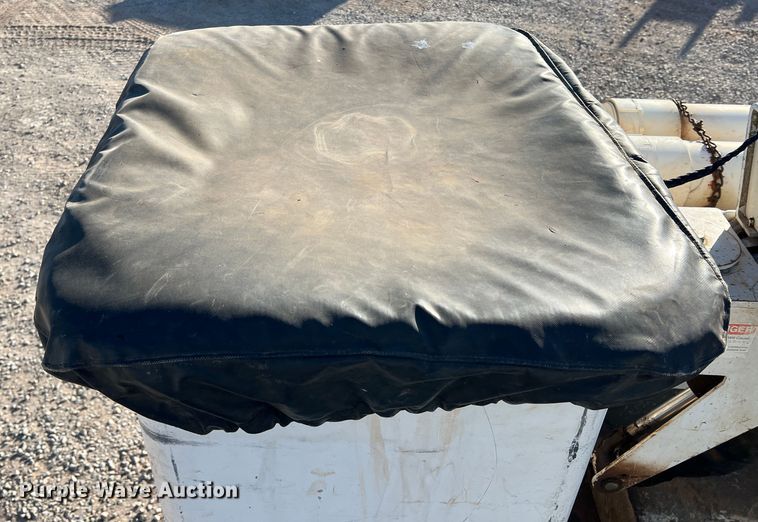 image for item DS2868 2014 Ford F550 Super Duty  SuperCab bucket truck