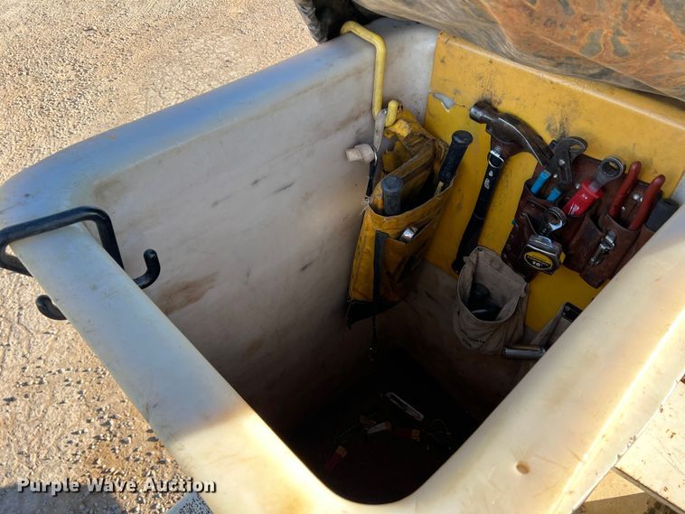 image for item DS2868 2014 Ford F550 Super Duty  SuperCab bucket truck