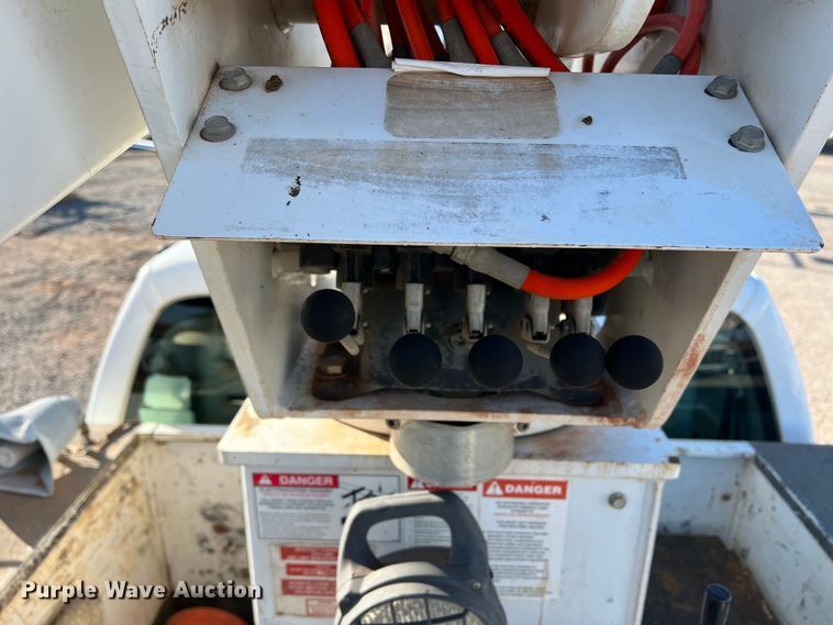 image for item DS2868 2014 Ford F550 Super Duty  SuperCab bucket truck