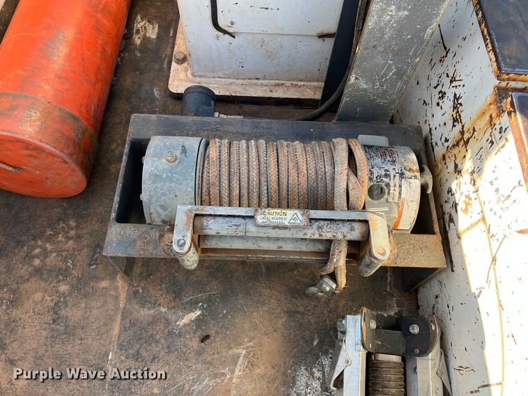 image for item DS2868 2014 Ford F550 Super Duty  SuperCab bucket truck