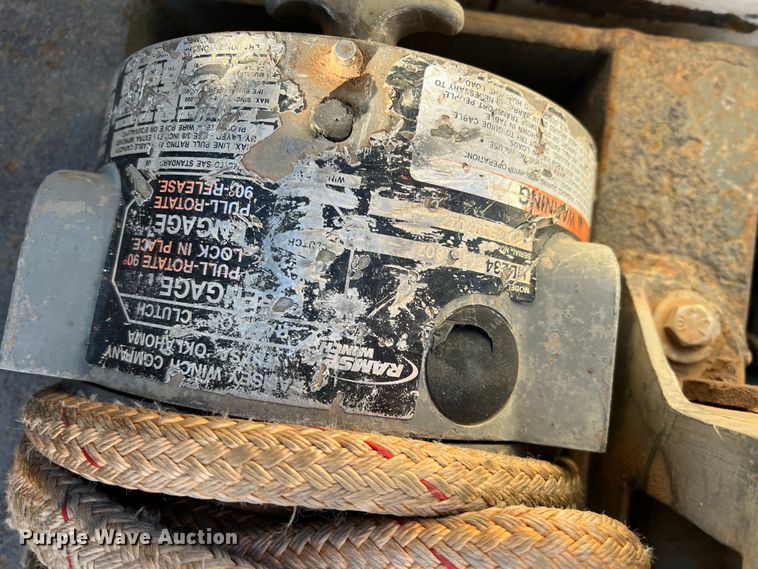 image for item DS2868 2014 Ford F550 Super Duty  SuperCab bucket truck