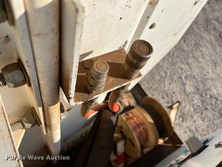 image for item DS2868 2014 Ford F550 Super Duty  SuperCab bucket truck