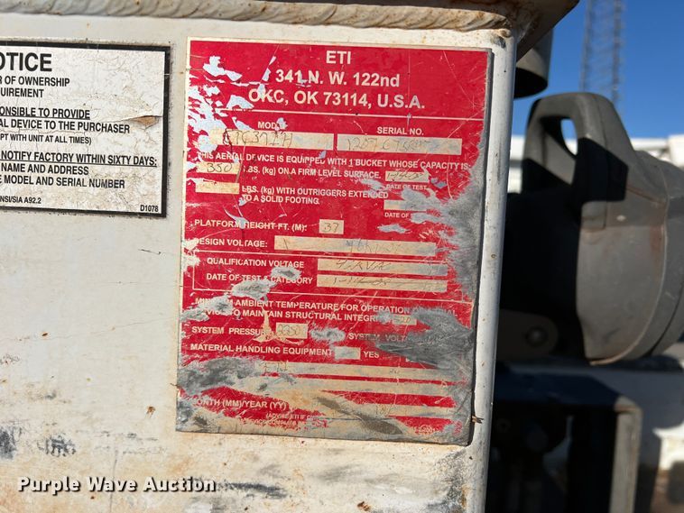 image for item DS2868 2014 Ford F550 Super Duty  SuperCab bucket truck