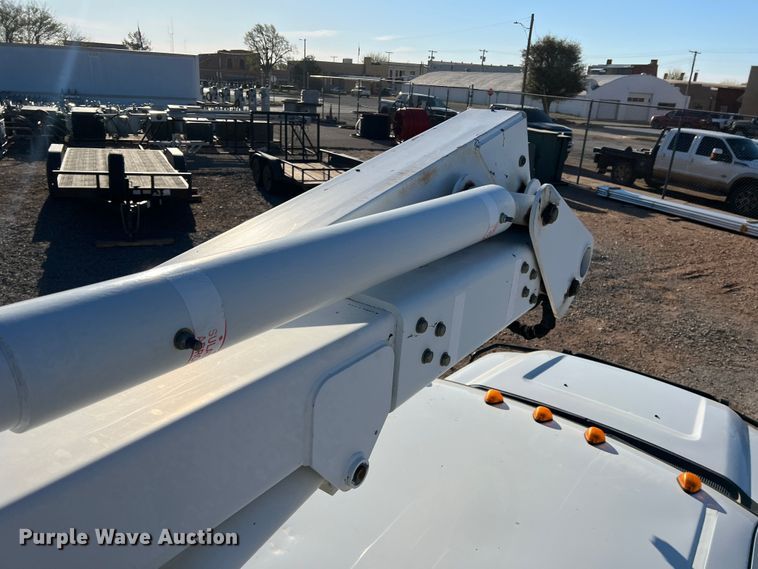 image for item DS2868 2014 Ford F550 Super Duty  SuperCab bucket truck