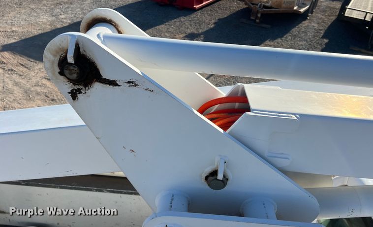 image for item DS2868 2014 Ford F550 Super Duty  SuperCab bucket truck