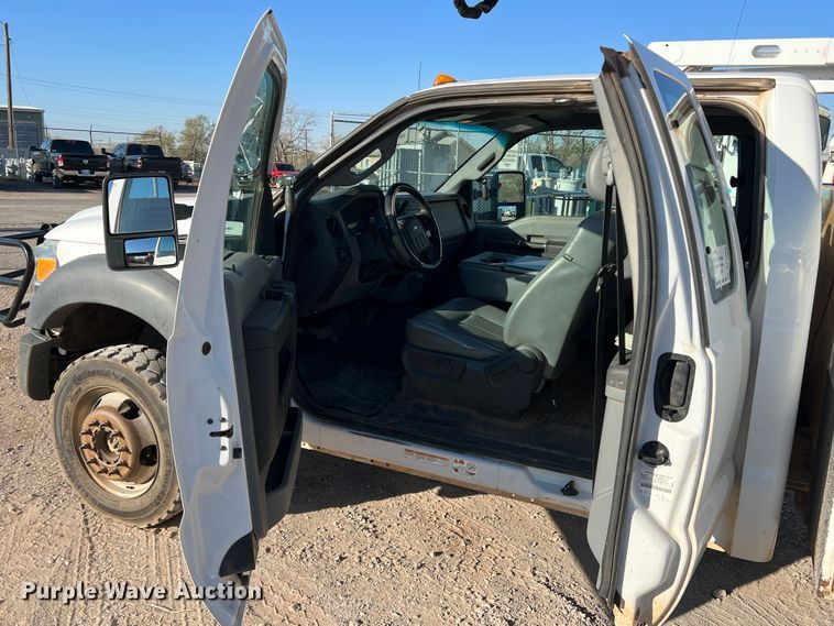 image for item DS2868 2014 Ford F550 Super Duty  SuperCab bucket truck