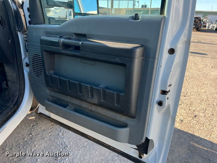 image for item DS2868 2014 Ford F550 Super Duty  SuperCab bucket truck