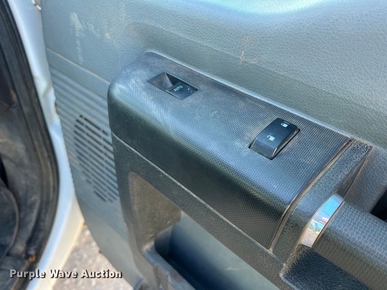 image for item DS2868 2014 Ford F550 Super Duty  SuperCab bucket truck