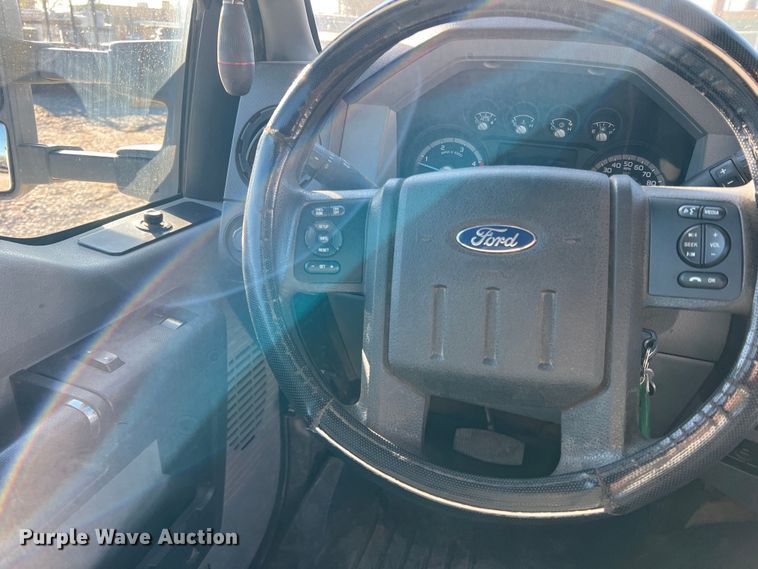 image for item DS2868 2014 Ford F550 Super Duty  SuperCab bucket truck