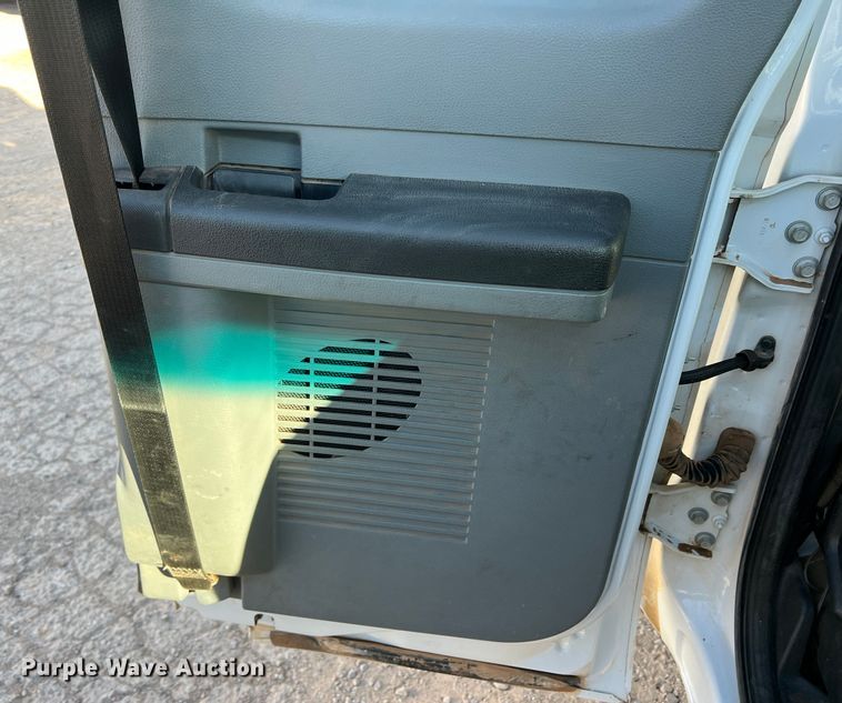 image for item DS2868 2014 Ford F550 Super Duty  SuperCab bucket truck