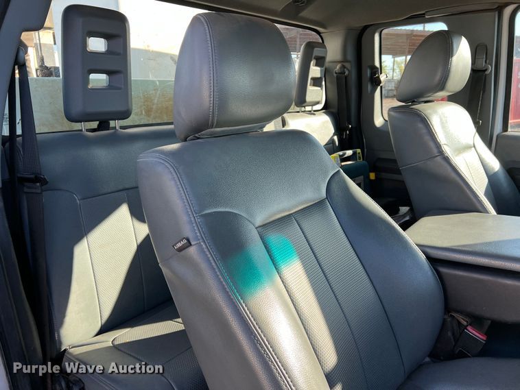 image for item DS2868 2014 Ford F550 Super Duty  SuperCab bucket truck