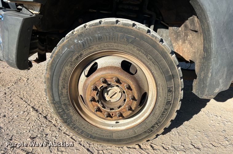 image for item DS2868 2014 Ford F550 Super Duty  SuperCab bucket truck