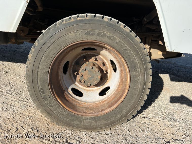 image for item DS2868 2014 Ford F550 Super Duty  SuperCab bucket truck