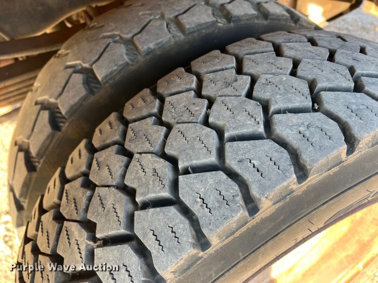 image for item DS2868 2014 Ford F550 Super Duty  SuperCab bucket truck