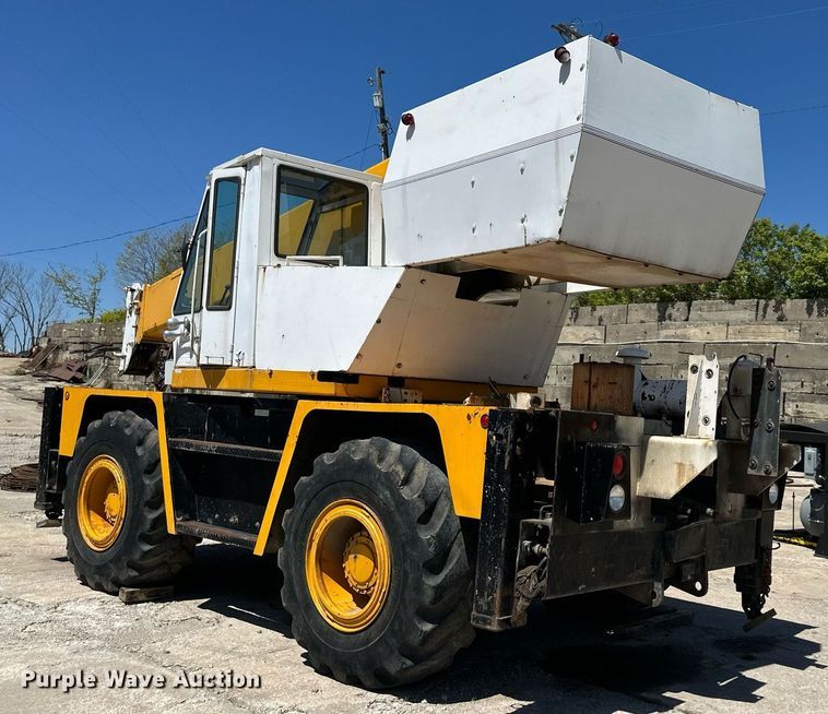 image for item GB9230 Drott 1500CC  crane