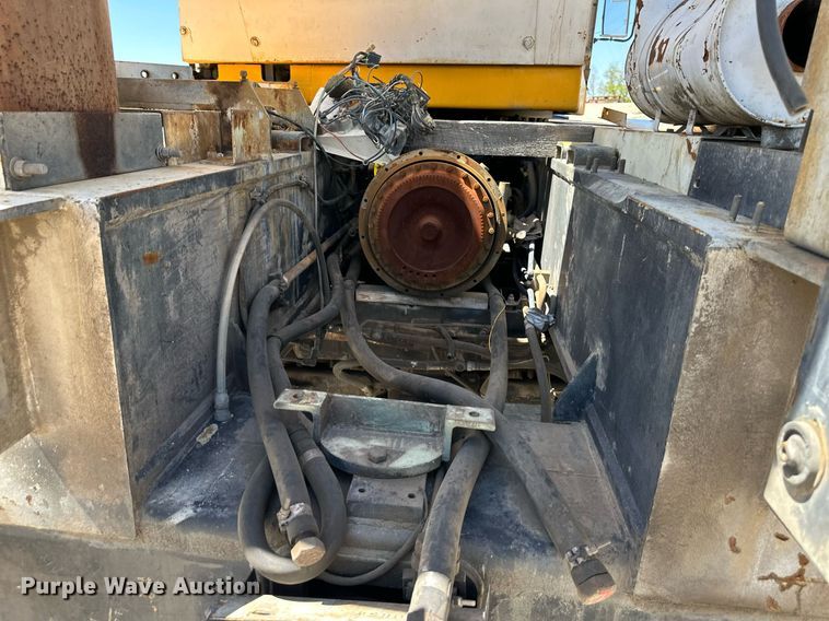 image for item GB9230 Drott 1500CC  crane