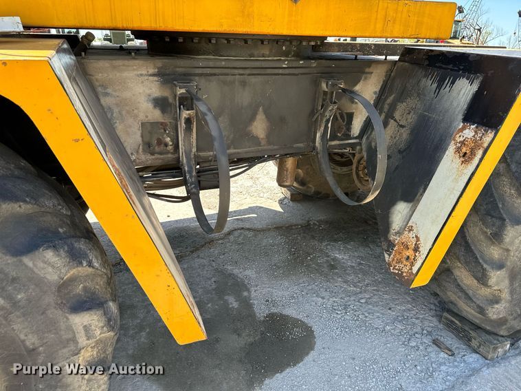 image for item GB9230 Drott 1500CC  crane