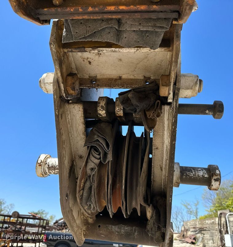 image for item GB9230 Drott 1500CC  crane