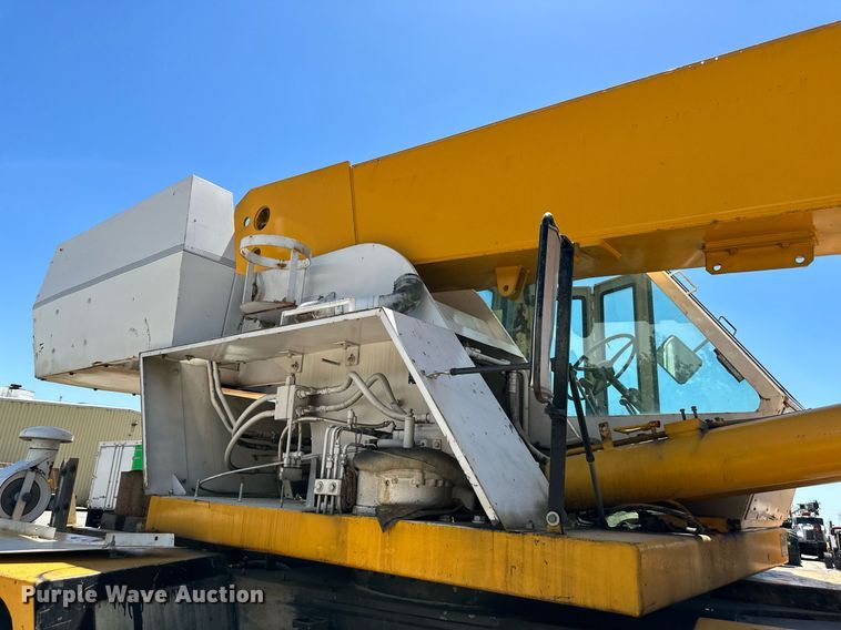 image for item GB9230 Drott 1500CC  crane