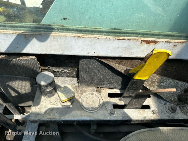 image for item GB9230 Drott 1500CC  crane