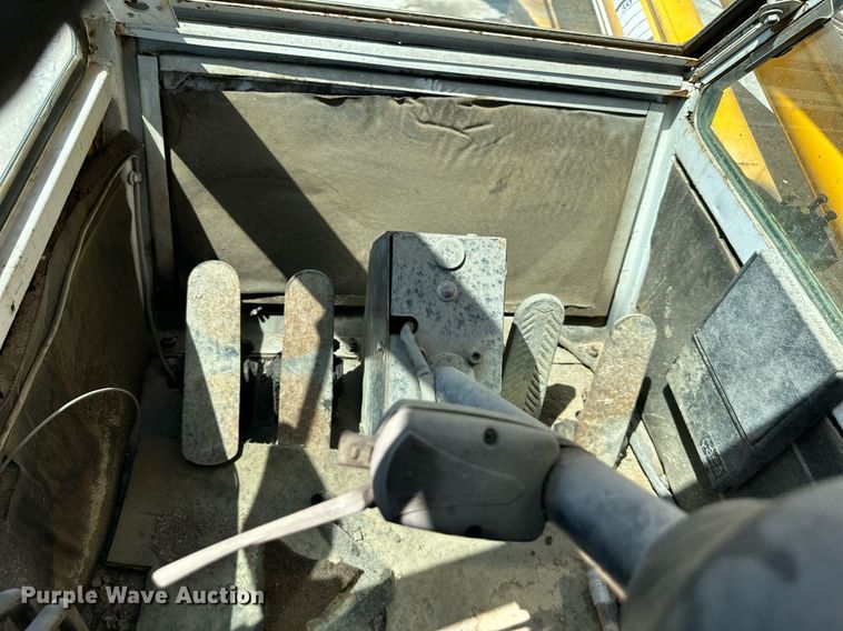 image for item GB9230 Drott 1500CC  crane