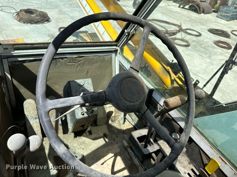 image for item GB9230 Drott 1500CC  crane