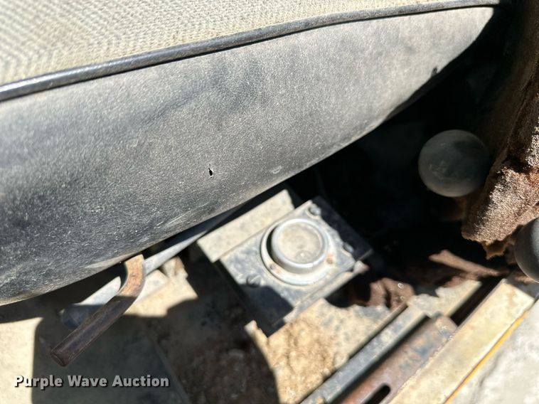 image for item GB9230 Drott 1500CC  crane