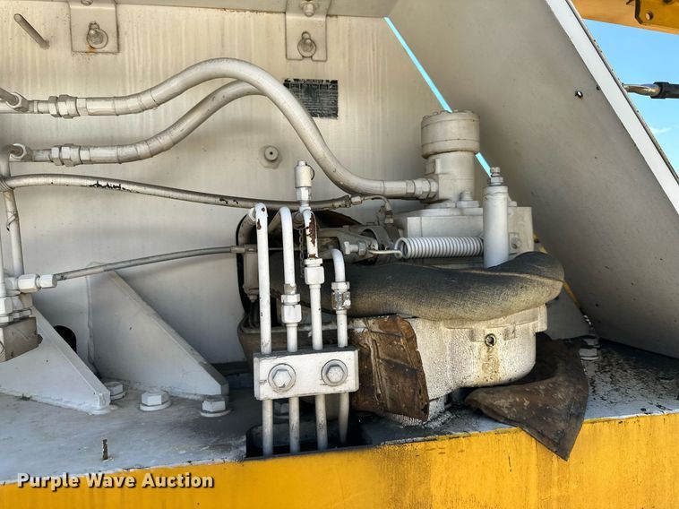 image for item GB9230 Drott 1500CC  crane