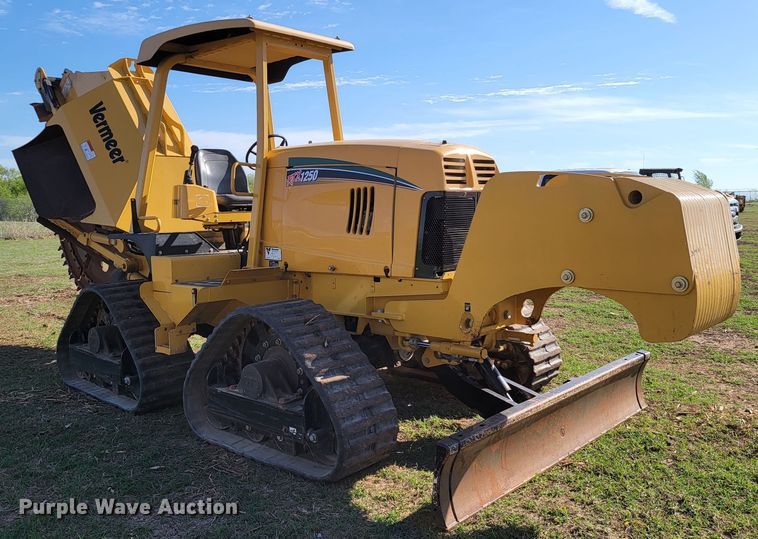 image for item HP9726 2013 Vermeer RTX1250  rock saw