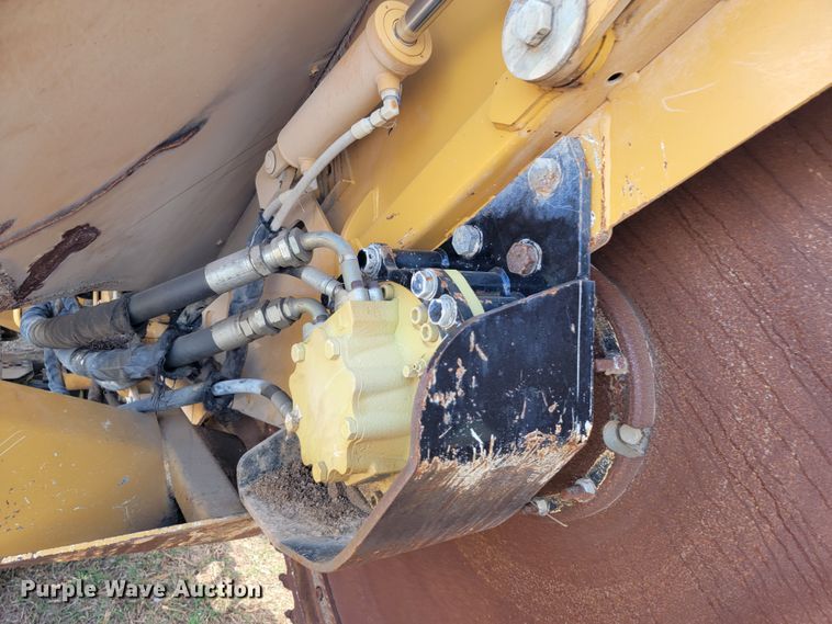 image for item HP9726 2013 Vermeer RTX1250  rock saw