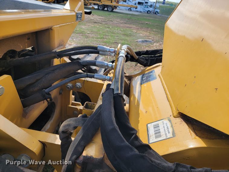 image for item HP9726 2013 Vermeer RTX1250  rock saw