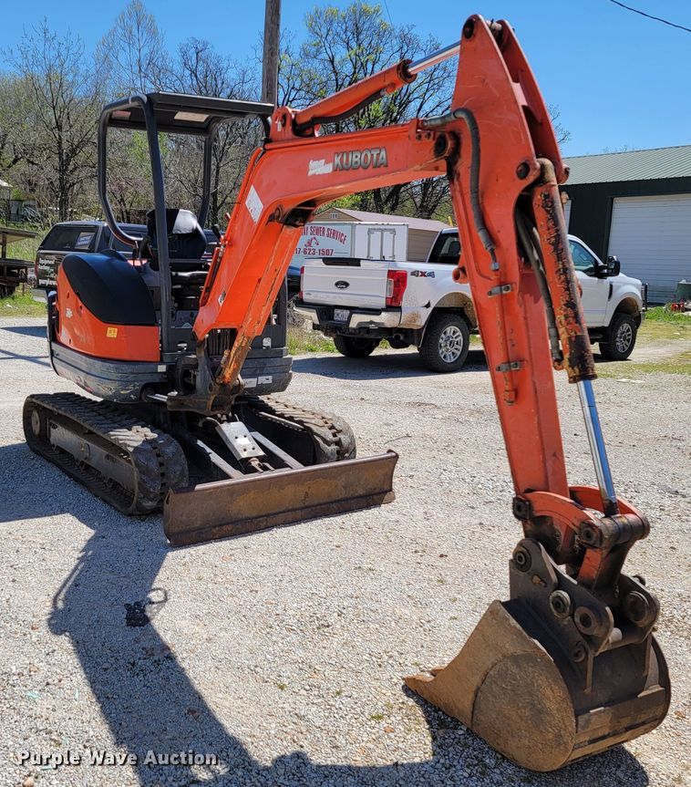 image for item HP9730 2010 Kubota KX71-3 Super Series  mini excavator